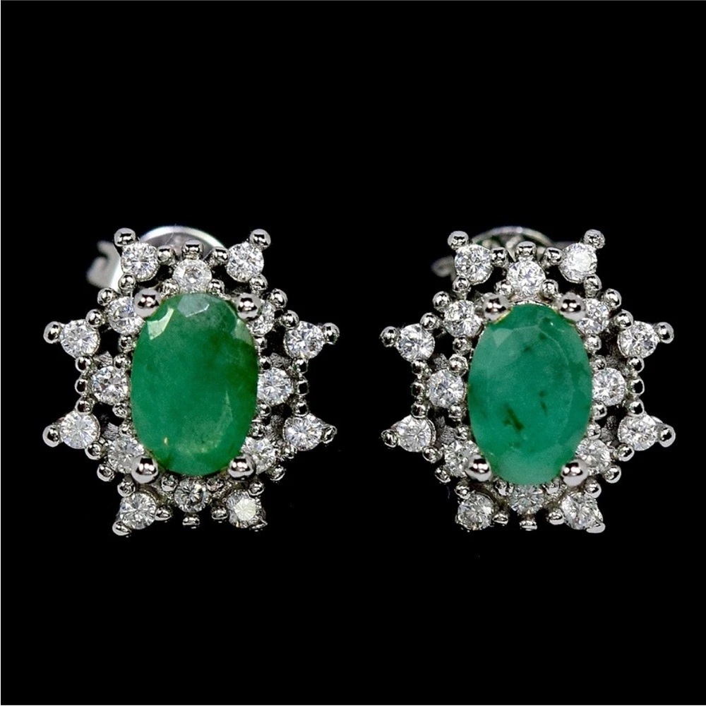 Natural Emerald w/ Zircon Halo Pendant Necklace and Stud Earrings Set - Picture 3 of 11